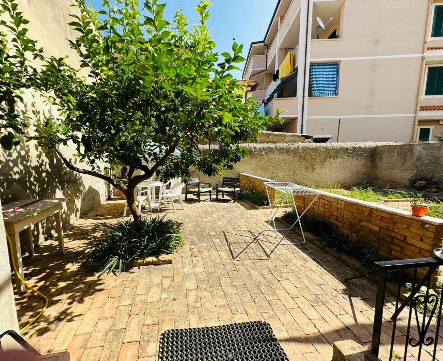 Gemelli House - City Center Тропея Экстерьер фото